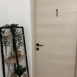  Bed and breakfast Valguarnera Suites&apartments Italia